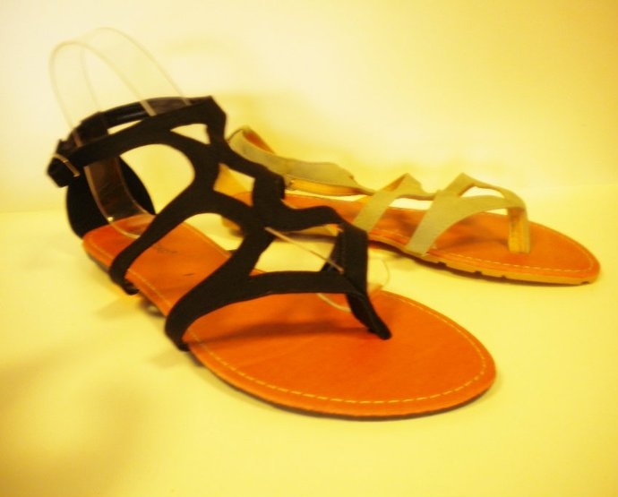 1356 Gris y negro