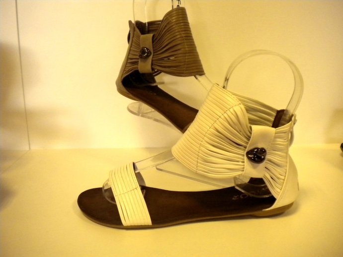9569 Blanco y Taupe