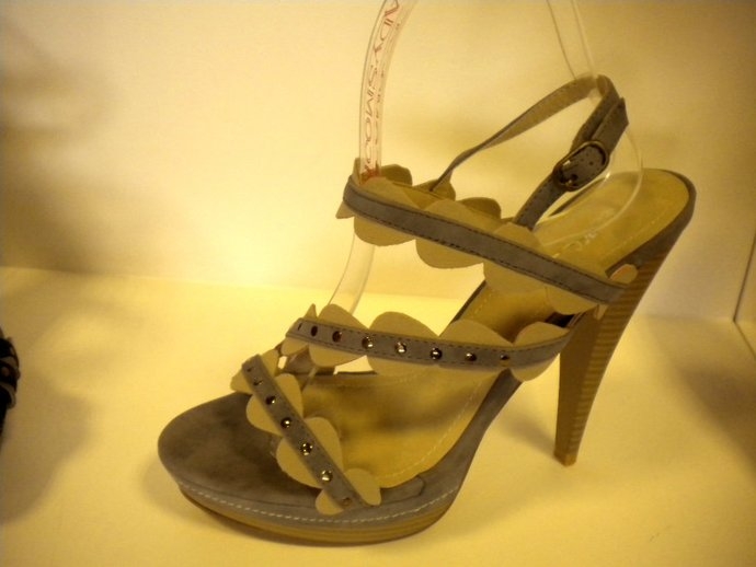 2456 Gris