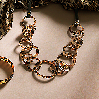 Collar Leopard