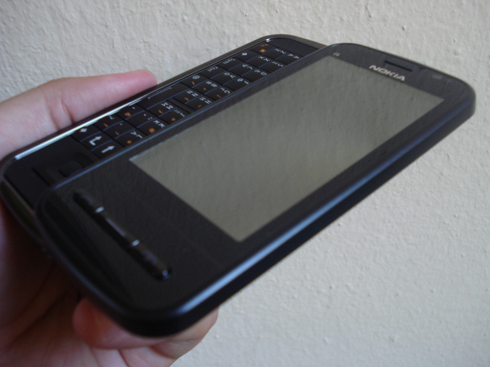 Nokia C6