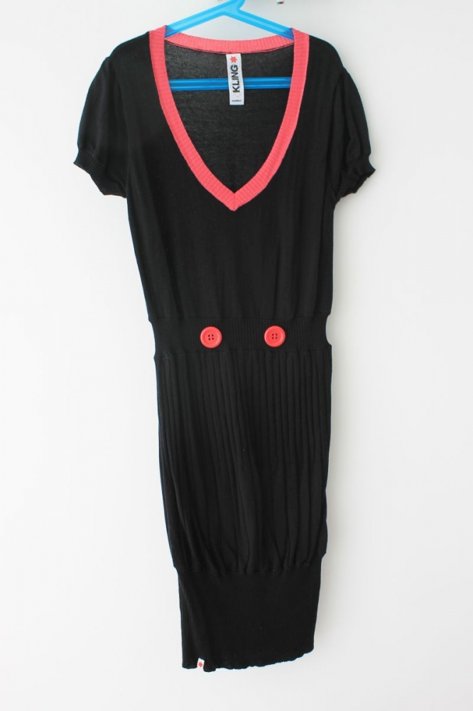 Vestido negro y rosa