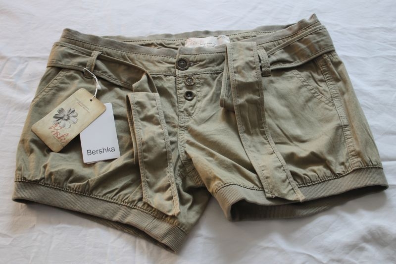 Pantalón corto caki