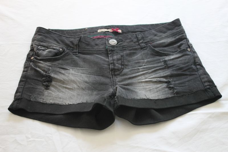Pantalón corto negro 4