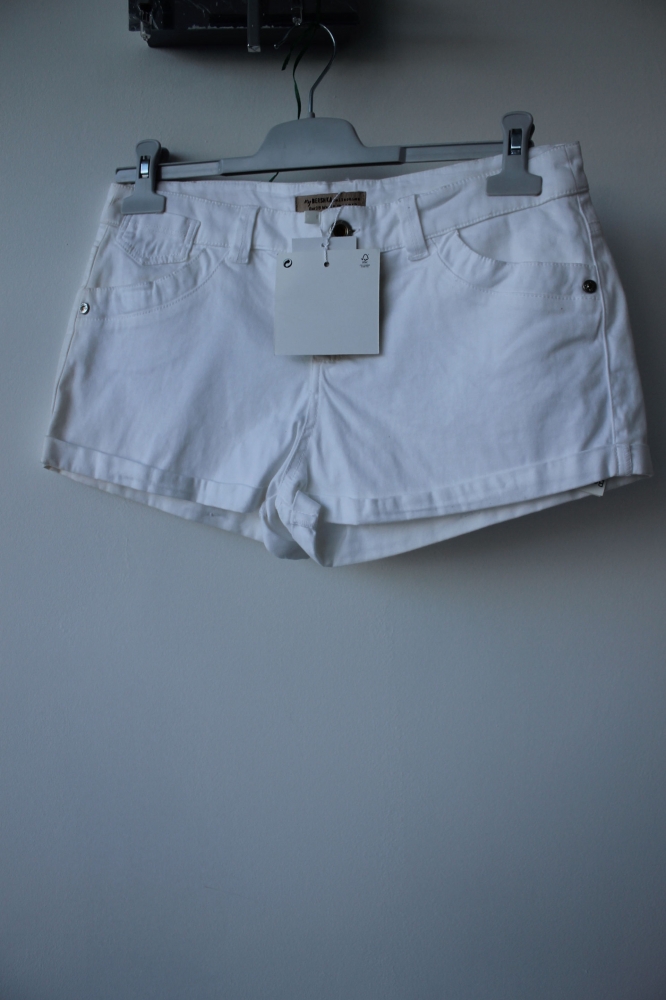 Short blanco