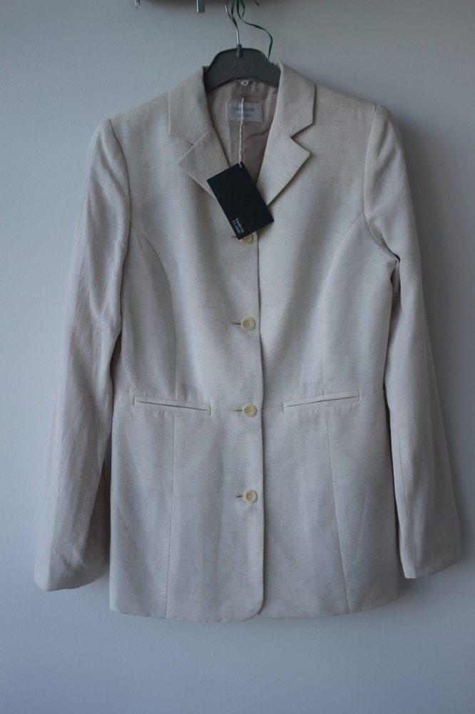 Chaqueta hueso
