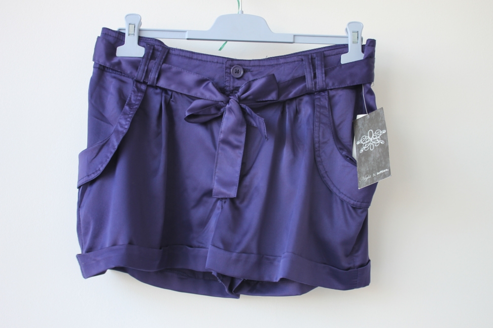Short morado