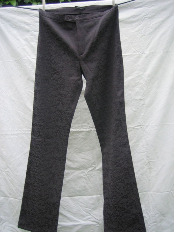 Pantalón fantasía obscuro