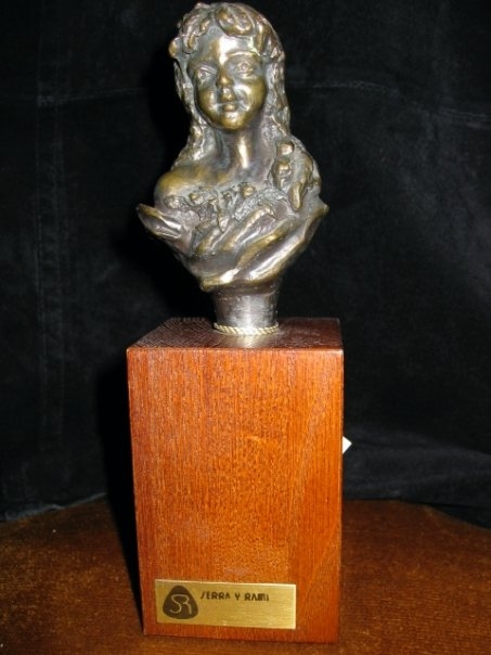 Niña  bronce de Didac