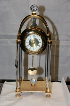 Reloj dorado con metraquilato años 70