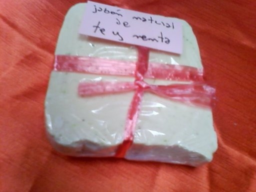 jabon natural de tomillo y menta